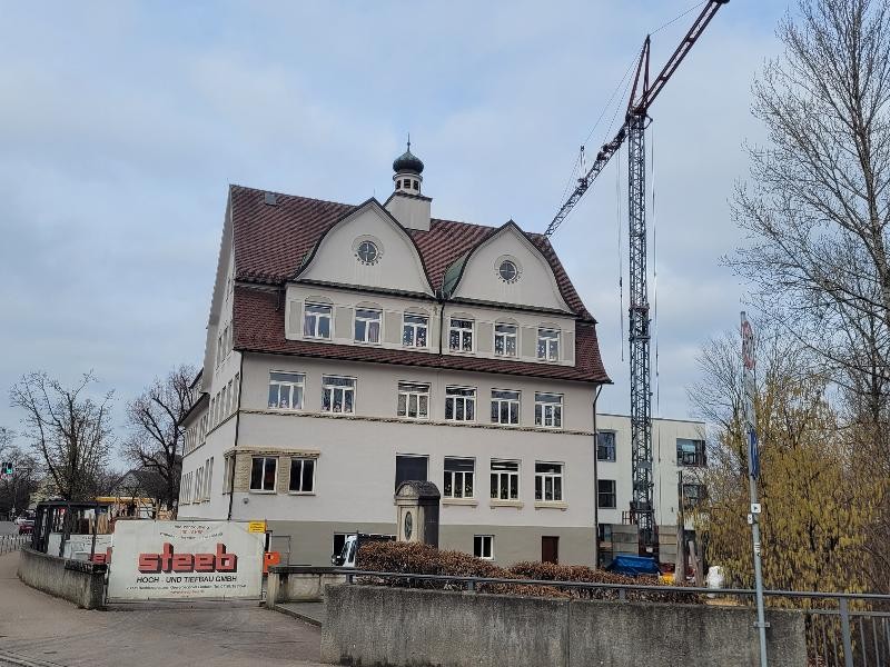 Ein Schulgebäude