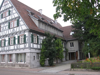 Blick auf das Musikschulgebäude in der Bachstraße 44