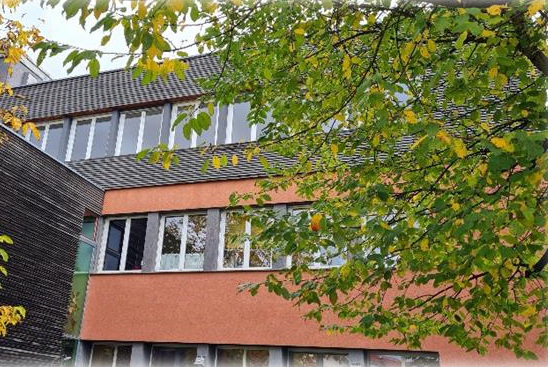 Die Stadt Süßen vermietet eine 5-Zimmerwohnung. Ein Haus